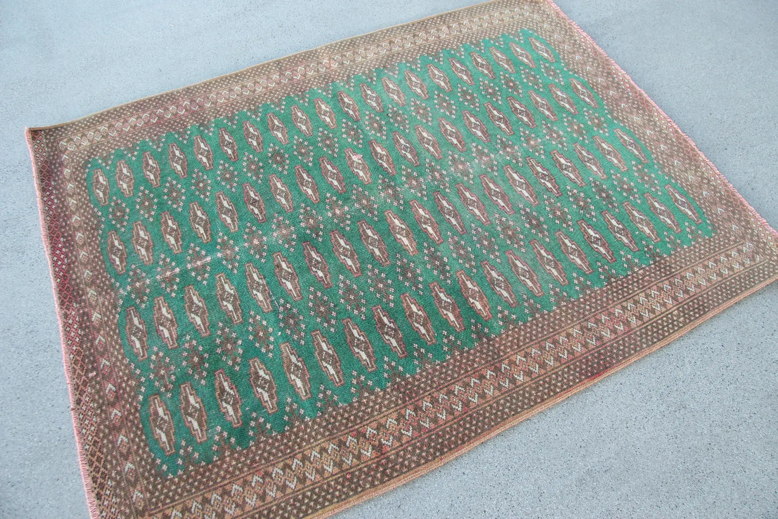 Vintage Turkmen Accent Area rug 3.2 x 4.5 ft