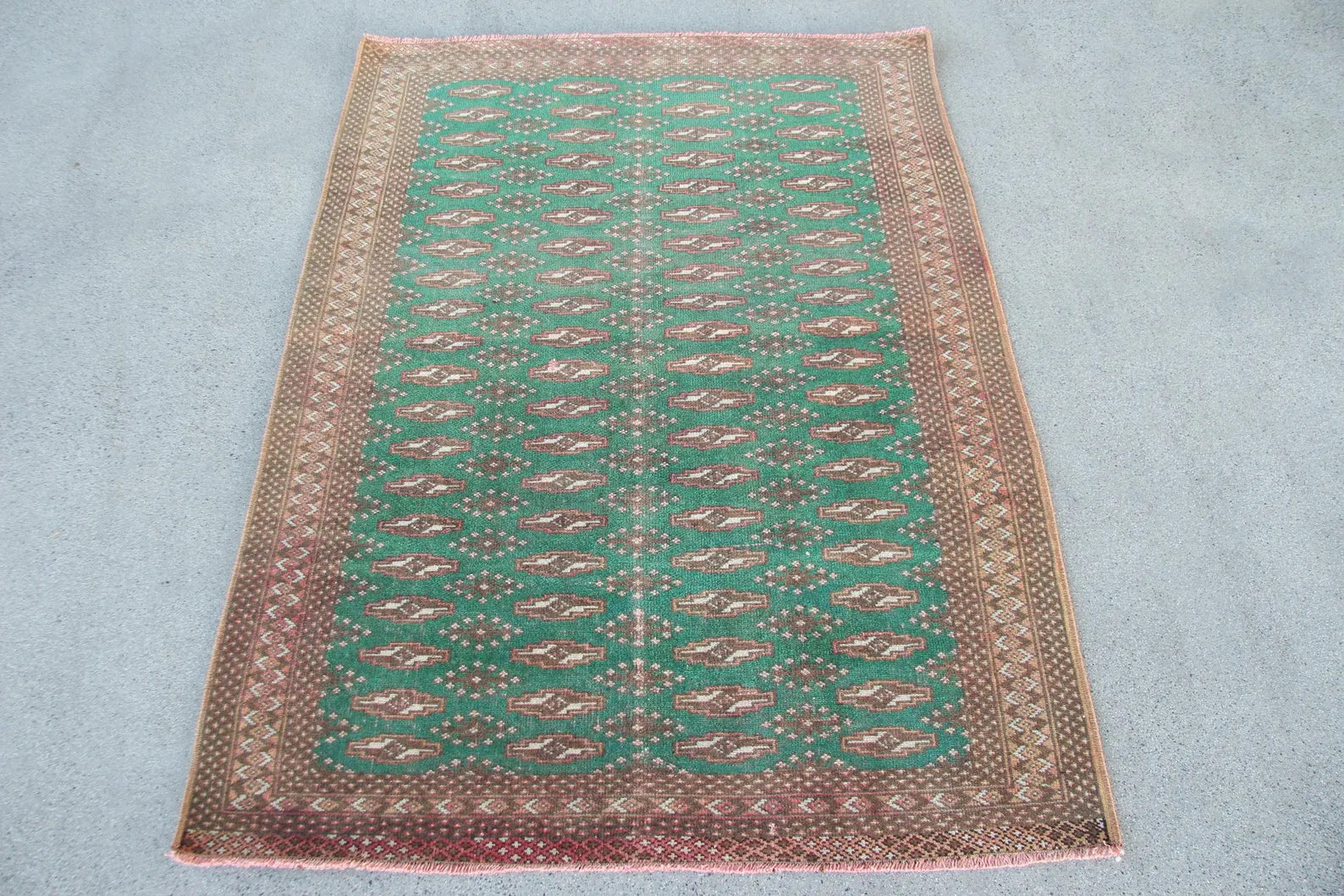 Vintage Turkmen Accent Area rug 3.2 x 4.5 ft