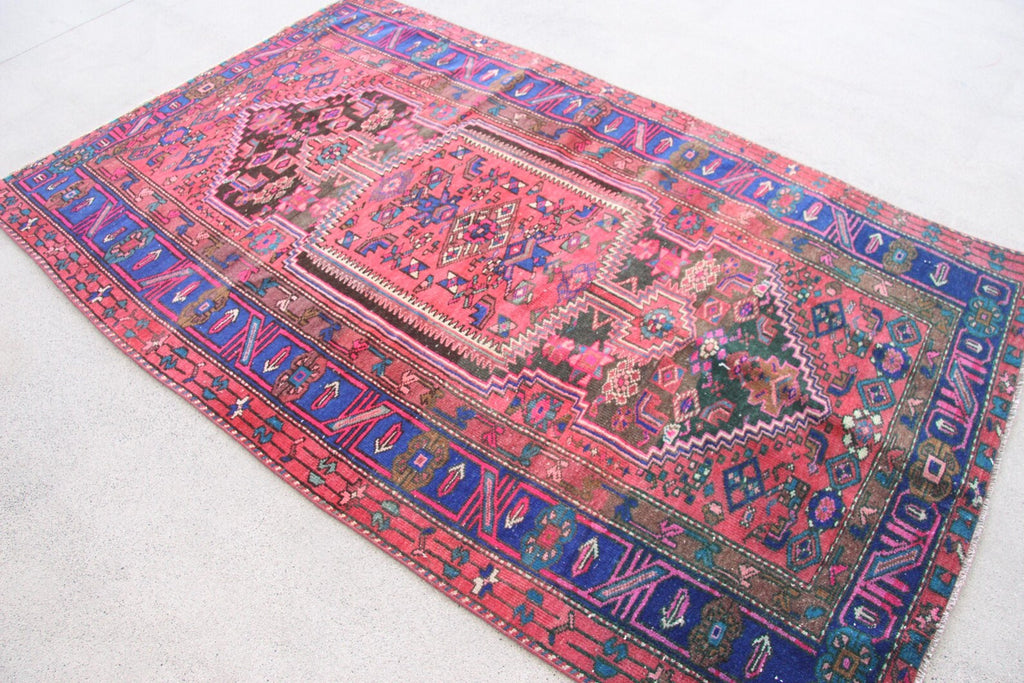 Vintage Persian Accent Area rug 4.5 x 7.2 ft