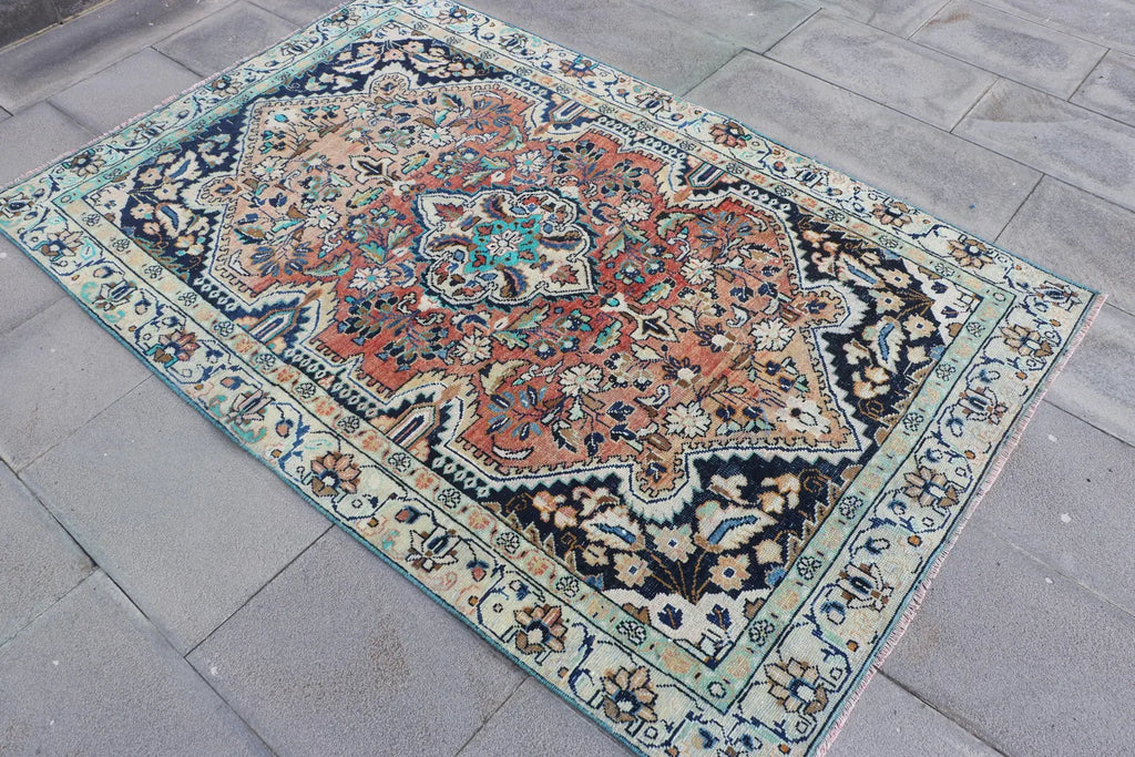 Vintage Persian Accent Area Rug 4 x 6.3 ft