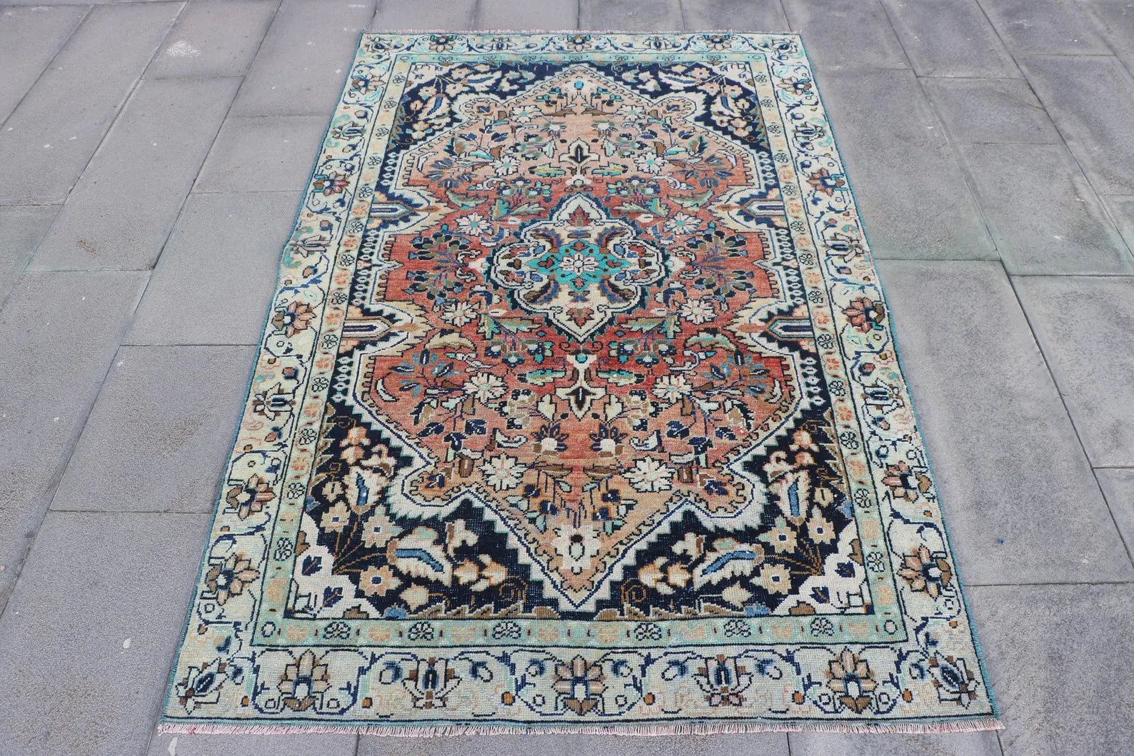 Vintage Persian Accent Area Rug 4 x 6.3 ft