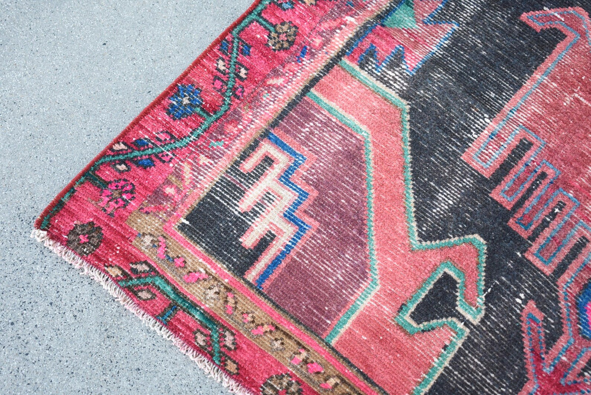 Vintage Persian Accent Area Rug 3.4 x 6.8 ft