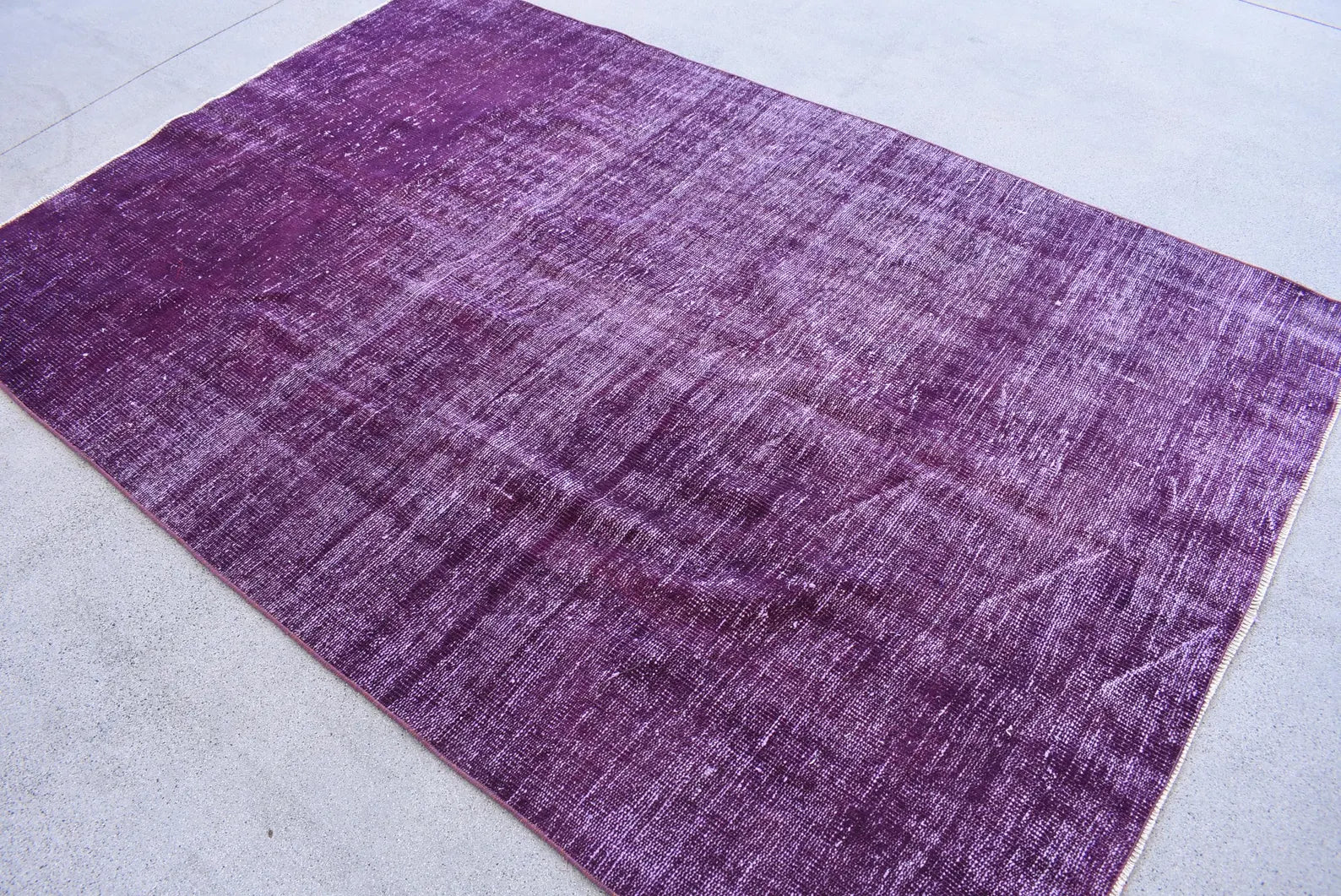 Vintage Turkish Accent Area rug 4.9 x 7.5 ft