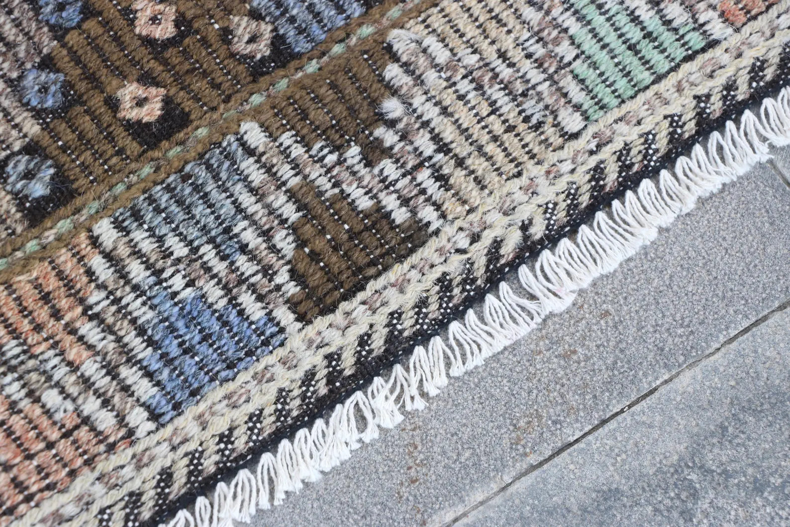 XL Vintage Turkish Accent Area Rug 5.5 x 9.8 ft