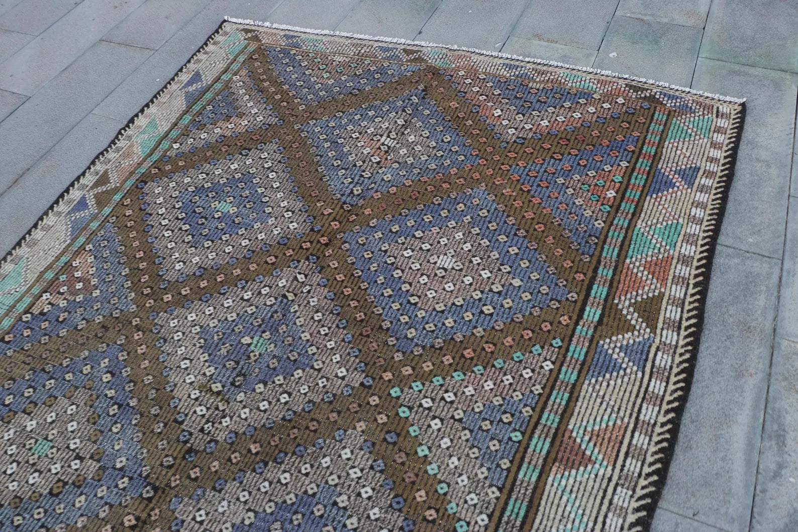 XL Vintage Turkish Accent Area Rug 5.5 x 9.8 ft