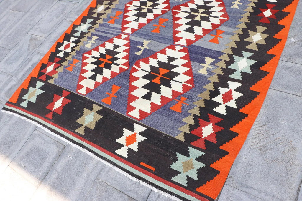 XL Vintage Turkish Accent Area Rug 5.4 x 8.2 ft