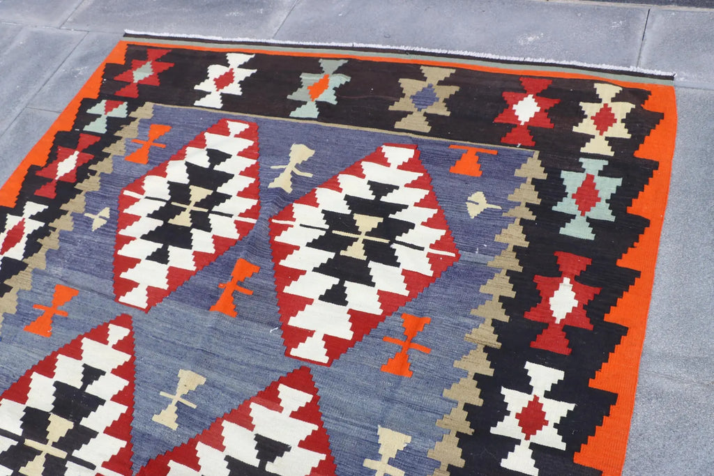XL Vintage Turkish Accent Area Rug 5.4 x 8.2 ft