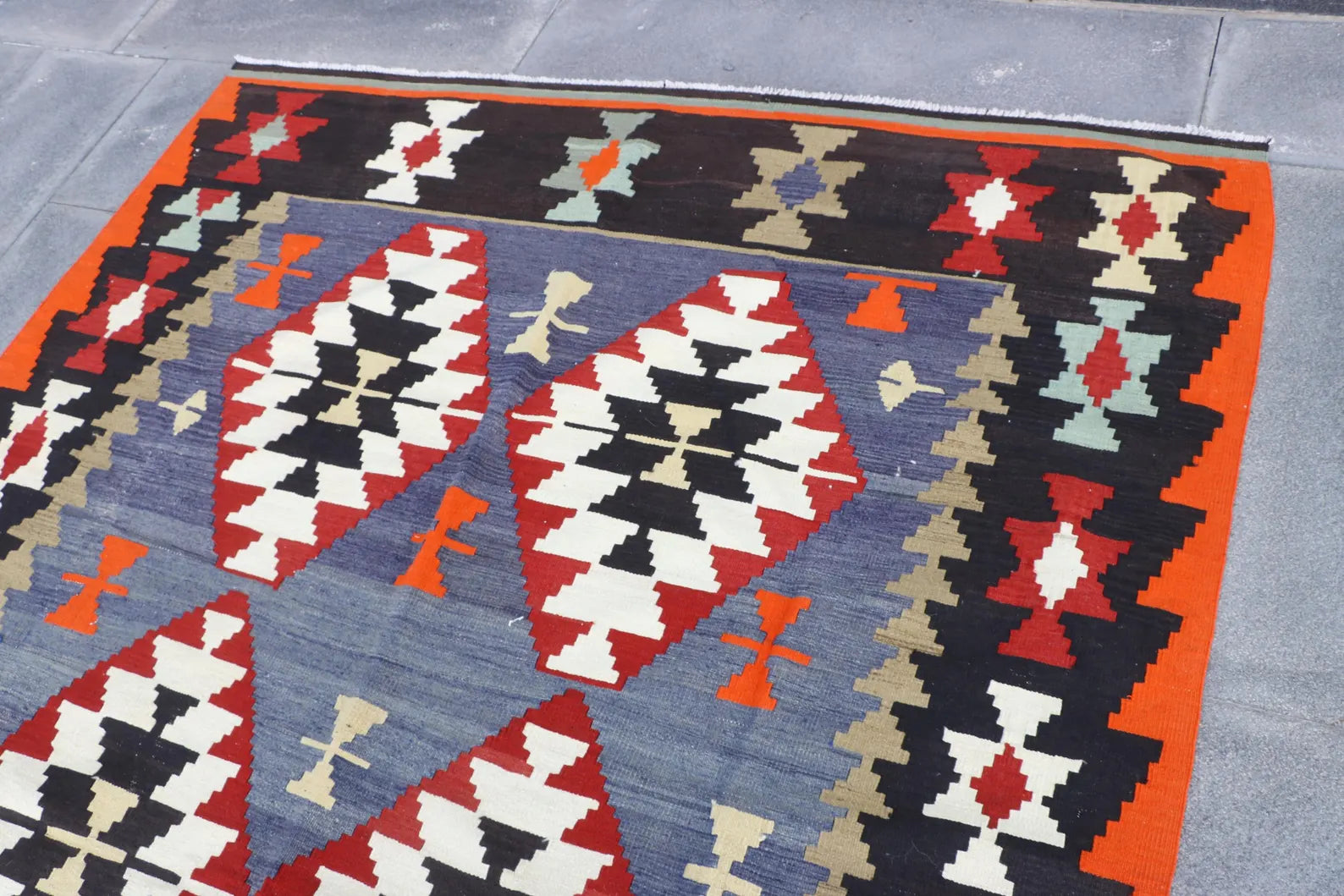 XL Vintage Turkish Accent Area Rug 5.4 x 8.2 ft