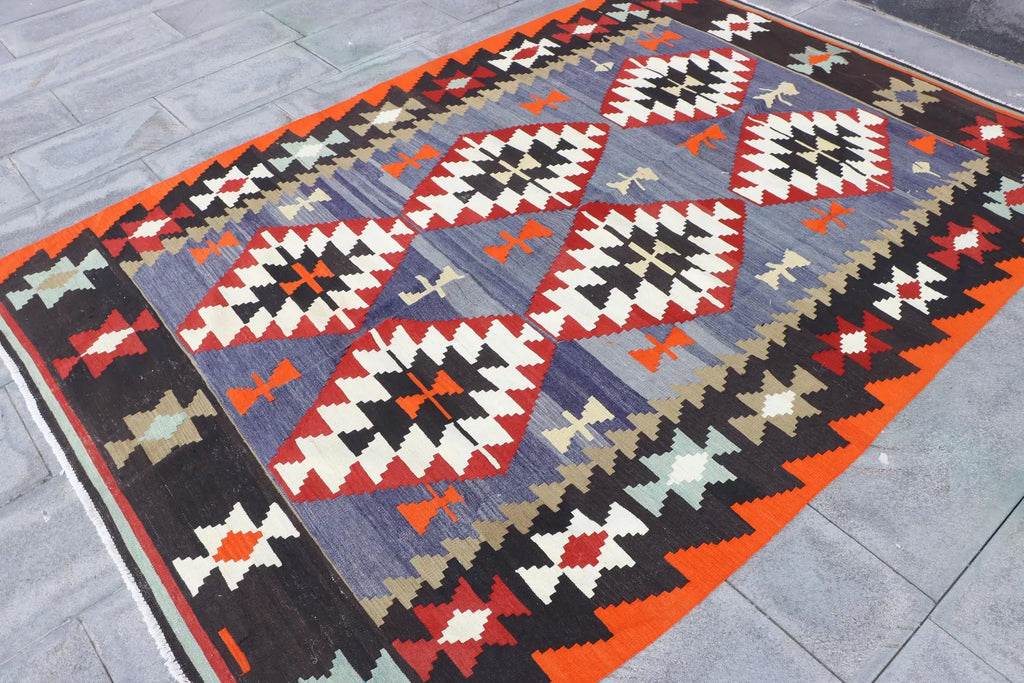 XL Vintage Turkish Accent Area Rug 5.4 x 8.2 ft