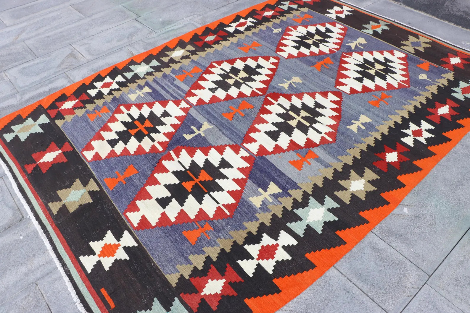 XL Vintage Turkish Accent Area Rug 5.4 x 8.2 ft