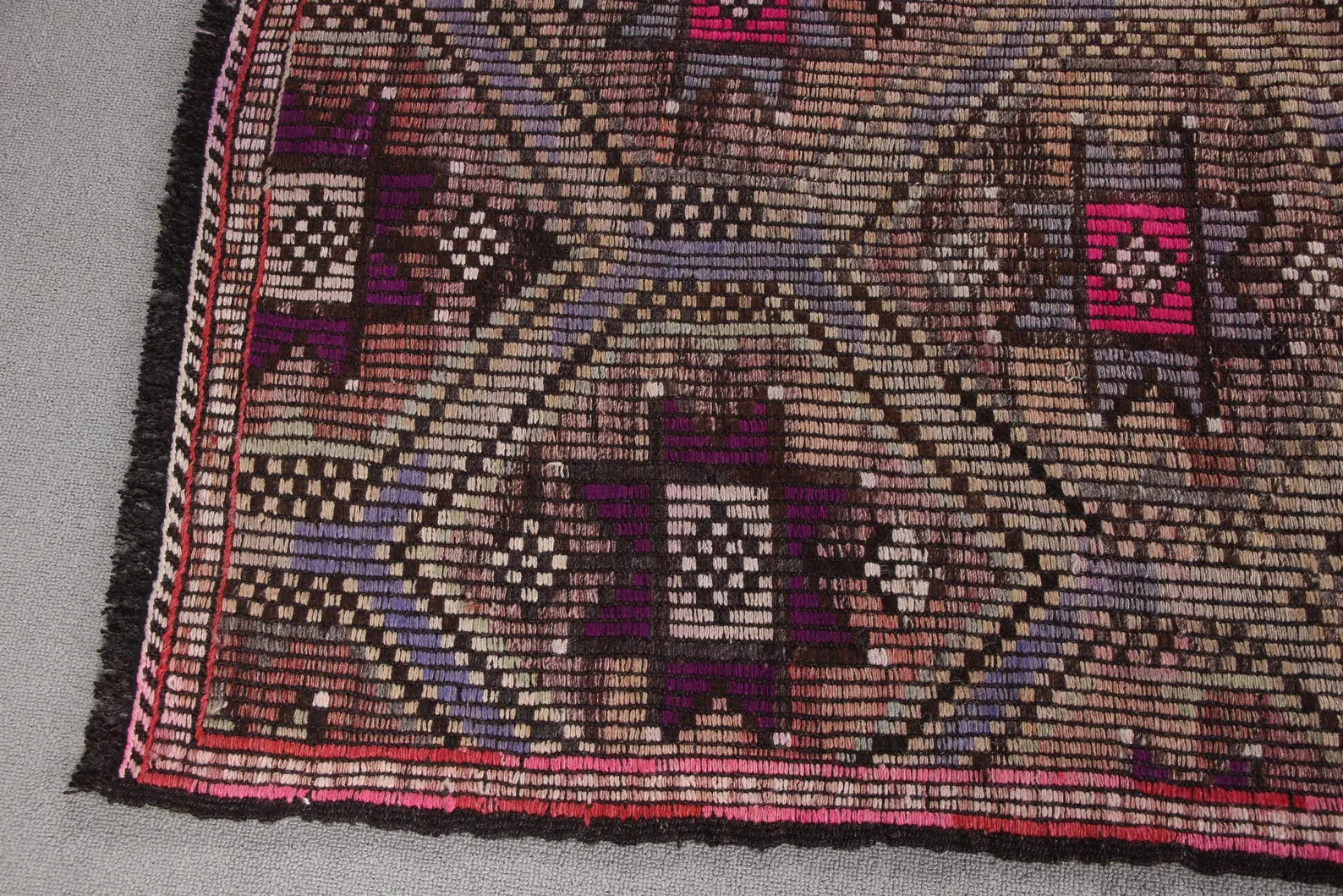 XL Vintage Turkish Accent Area Rug 6.2 x 9.2 ft