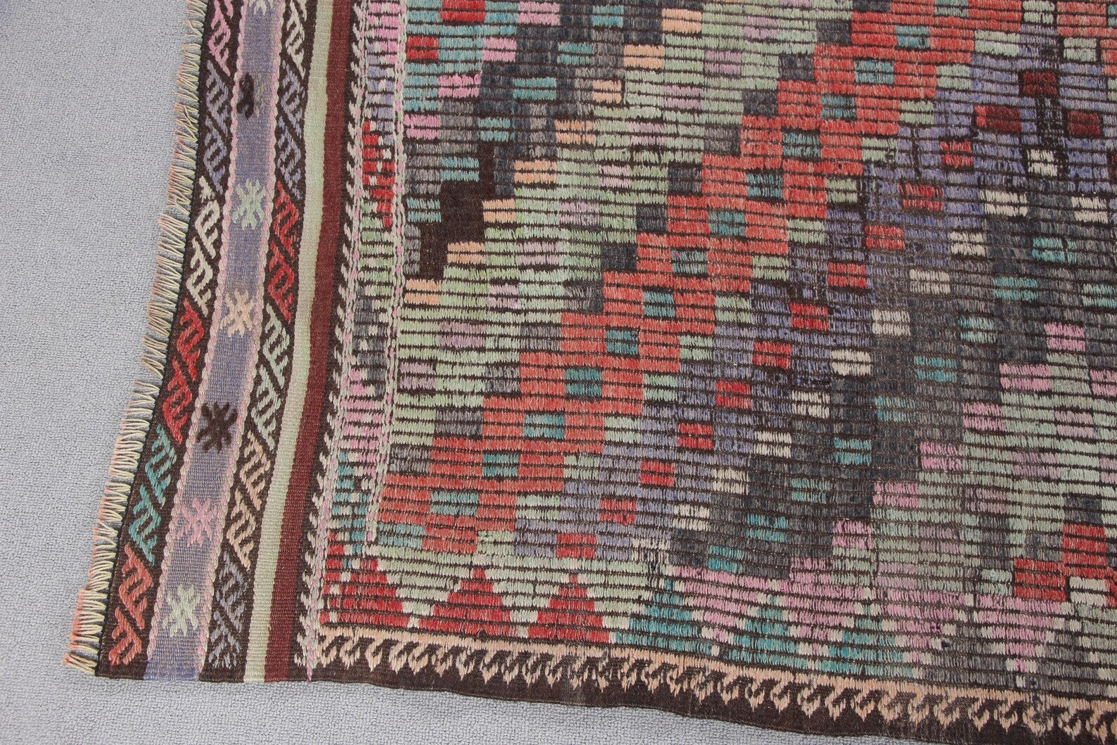 XL Vintage Turkish Accent Area rug 4.8 x 8.4 ft