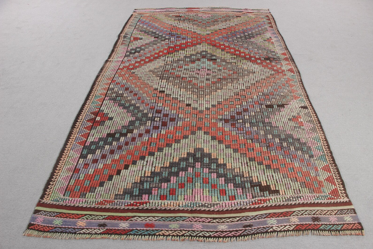 XL Vintage Turkish Accent Area rug 4.8 x 8.4 ft