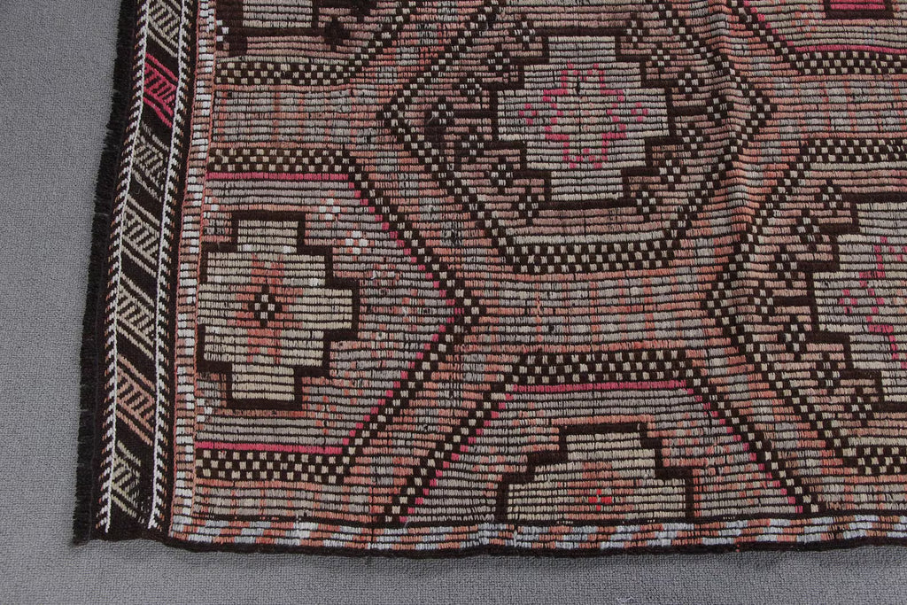 XL Vintage Turkish Accent Area rug 6 x 9.7 ft