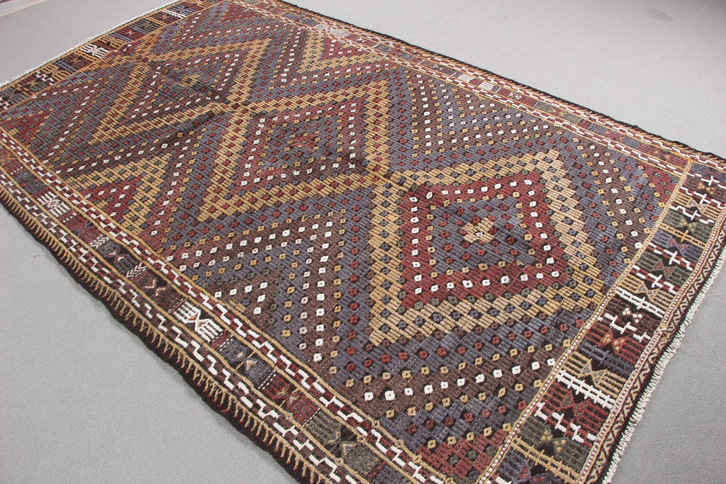 XL Vintage Turkish Accent Area Rug 5.7 x 9.3 ft