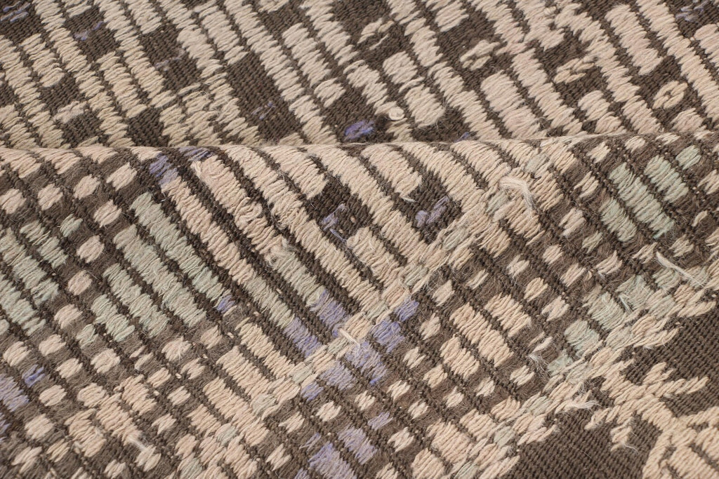 XL Vintage Turkish Accent Area rug 5.7 x 9.9 ft