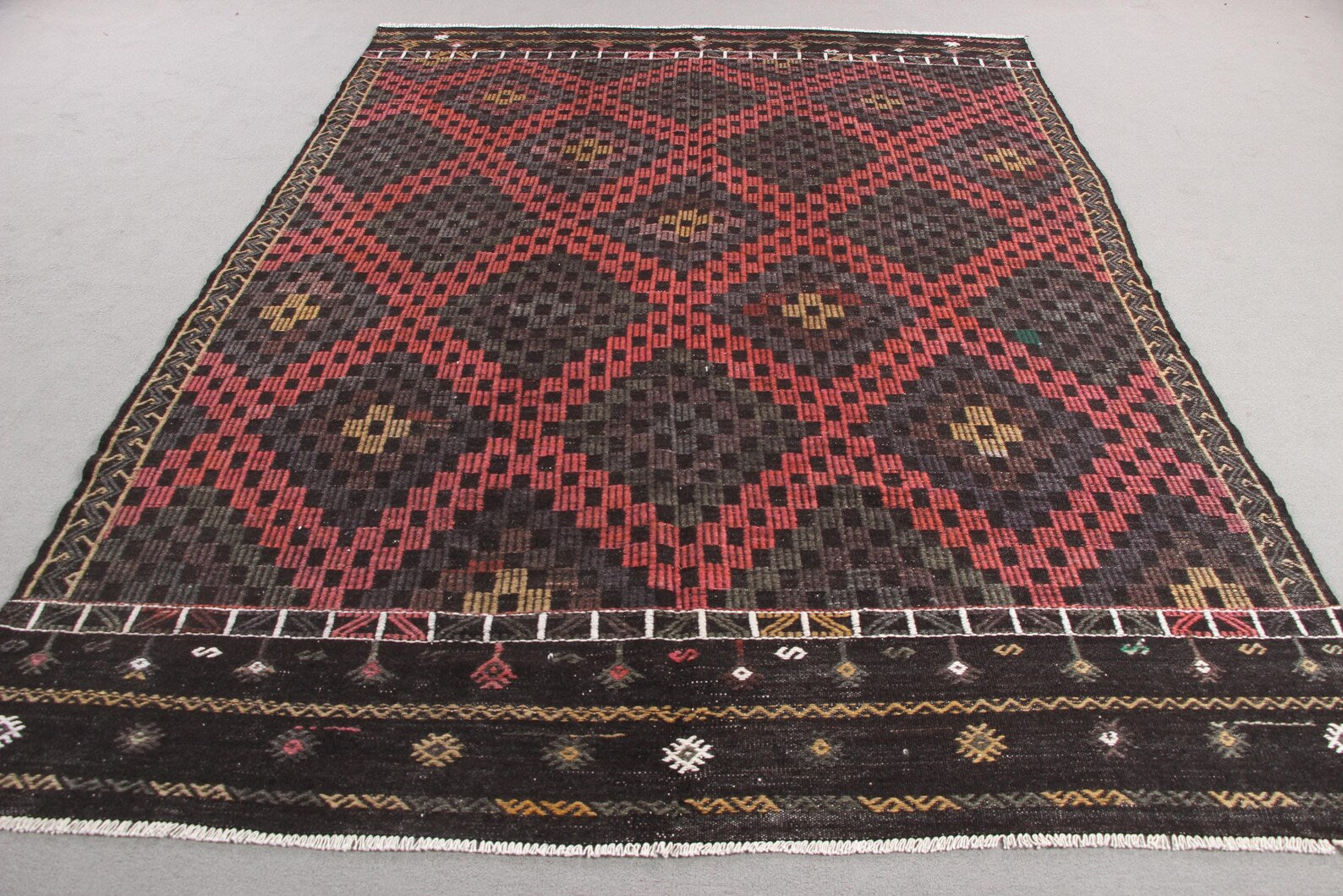 XL Vintage Turkish Accent Area Rug 6.7 x 9.1 ft