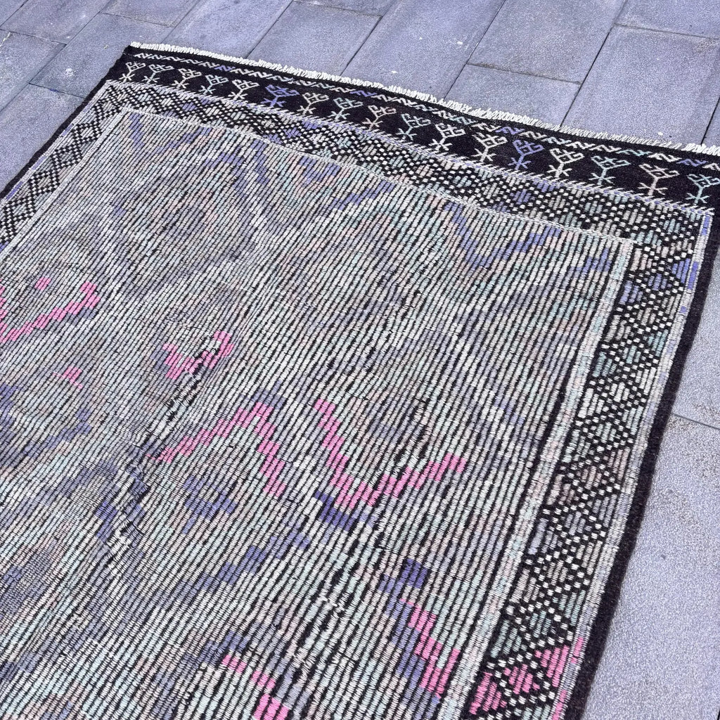 Vintage Turkish Accent Area rug 5.4 x 7.3 ft