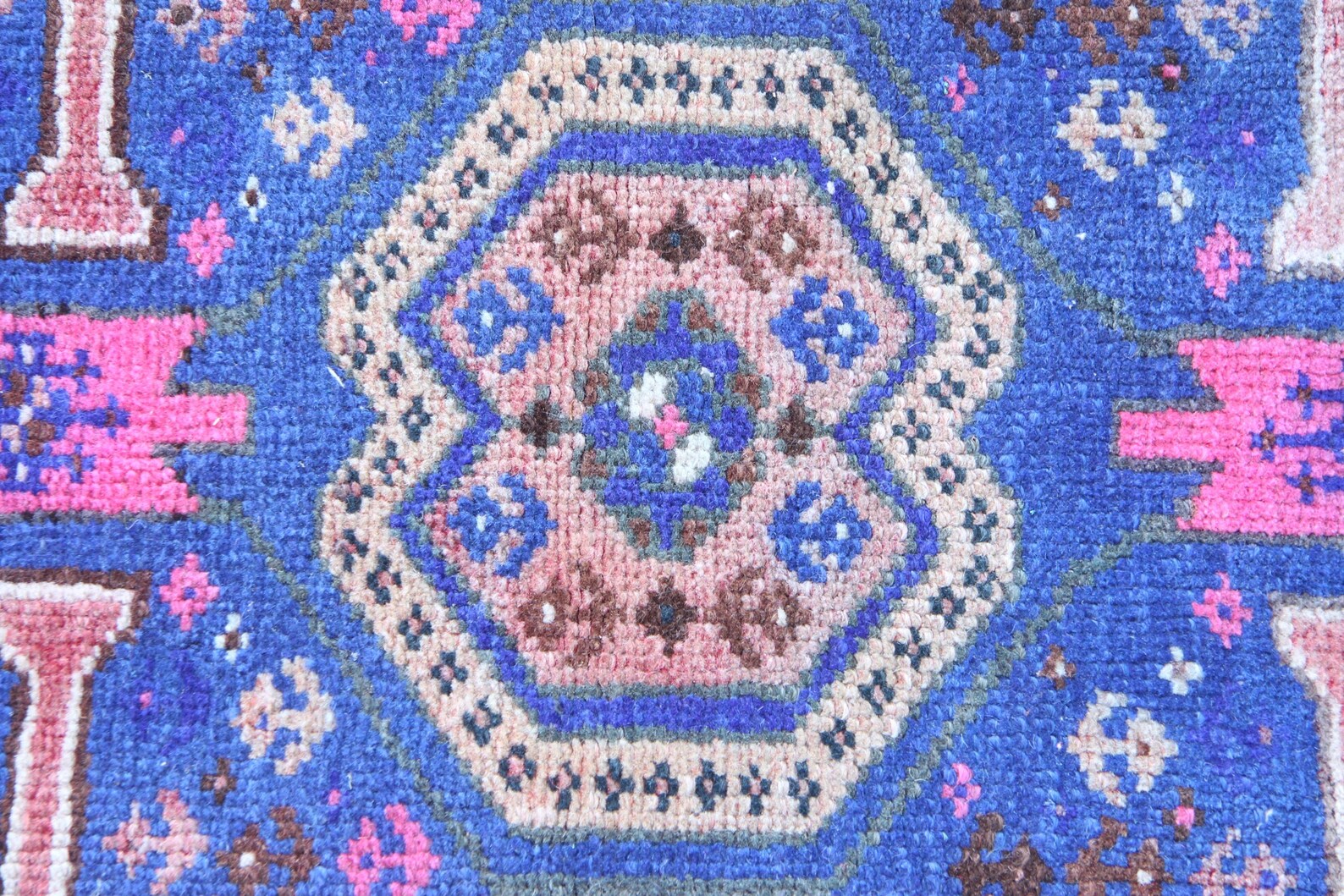 Vintage Persian Accent Area Rug 3.4 x 6.6 ft