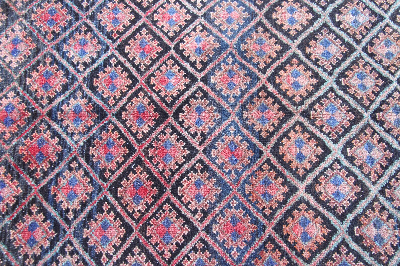 Vintage Turkish Accent Area rug 4.9 x 6 ft