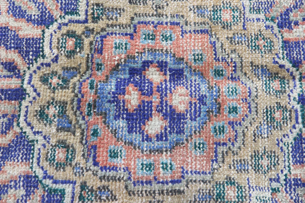 XL Vintage Turkish Accent Area rug 6.5 x 9.6 ft