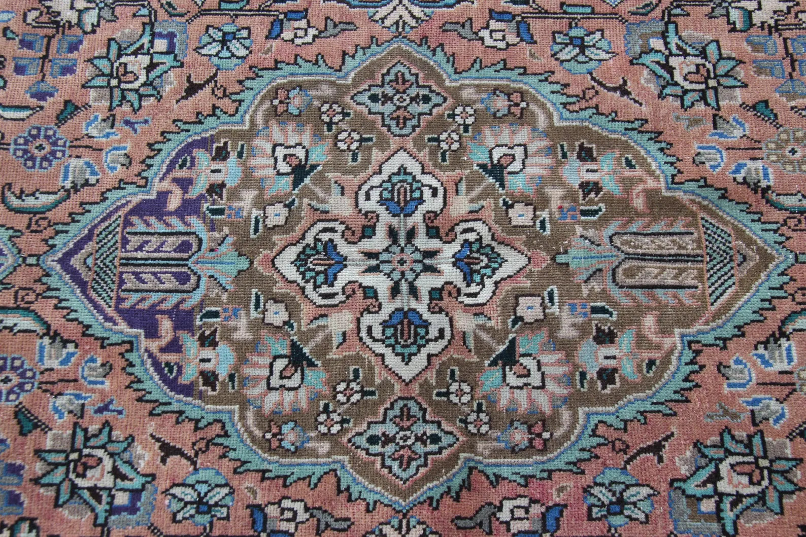 XL Vintage Persian Accent Area rug 4.7 x 6.7 ft