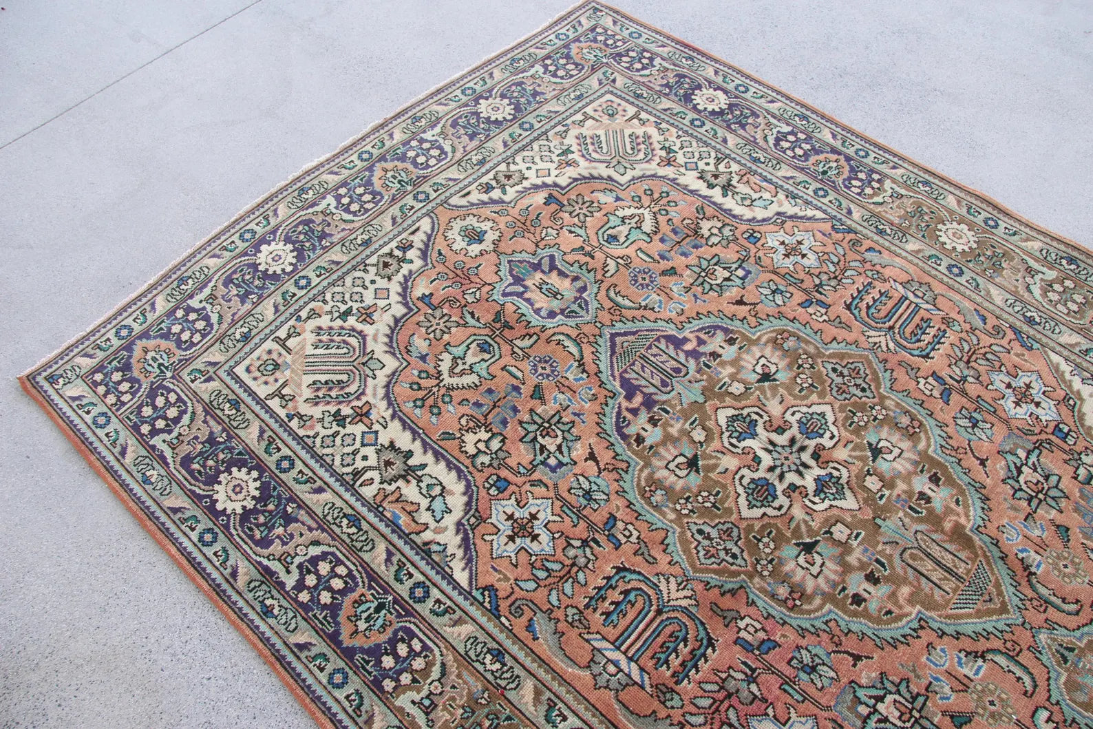 XL Vintage Persian Accent Area rug 4.7 x 6.7 ft