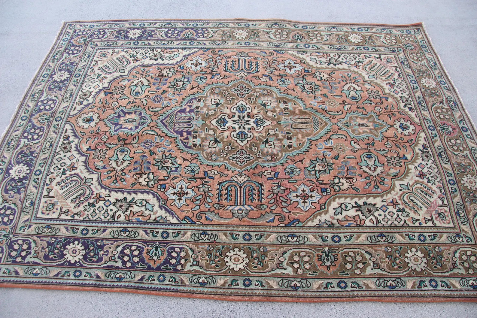 XL Vintage Persian Accent Area rug 4.7 x 6.7 ft