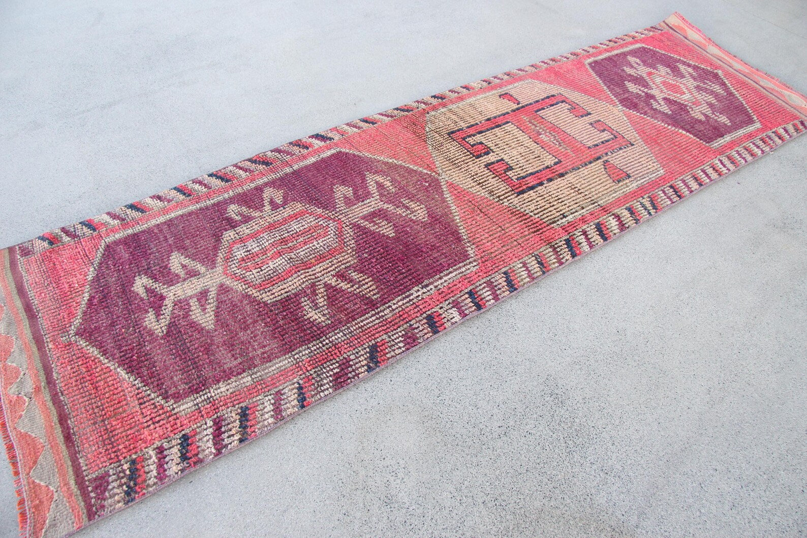 Vintage Turkish Runner Rug 2.8 x 9.4 ft