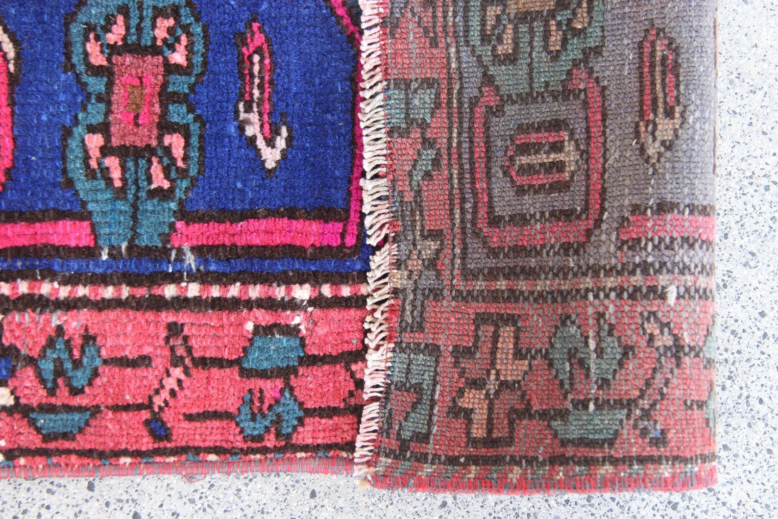 Vintage Persian Accent Area rug 4.5 x 7.2 ft