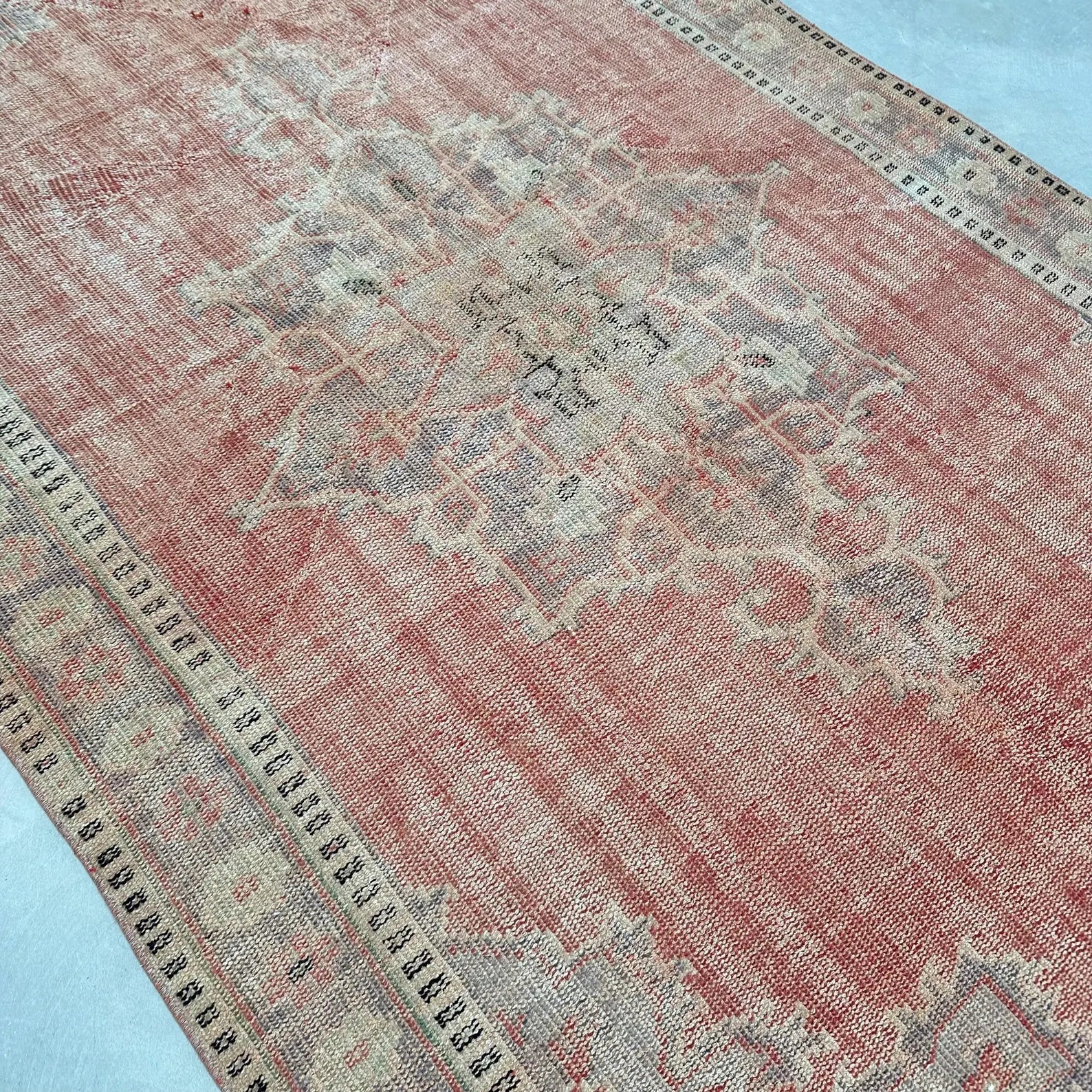 XL Vintage Turkish Accent Area Rug 5.9 x 9.3 ft