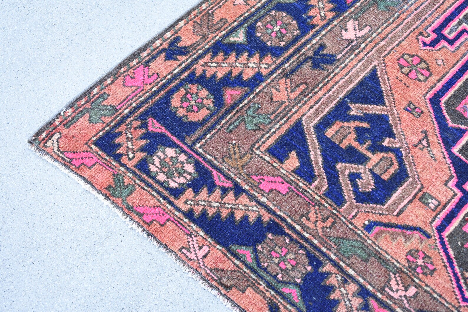 XL Vintage Persian Accent Area Rug 4.1 x 7.4 ft