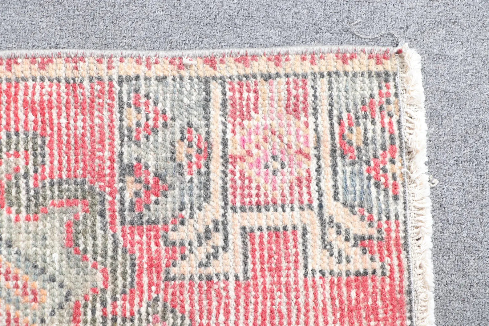 Vintage Turkish Mini Rug 1.5 x 2.7 ft