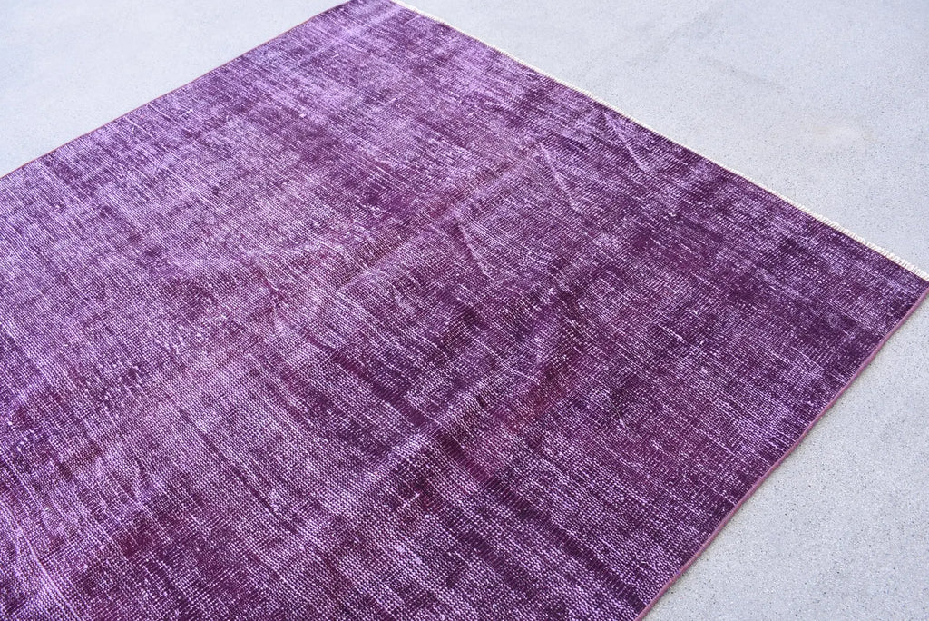 Vintage Turkish Accent Area rug 4.9 x 7.5 ft