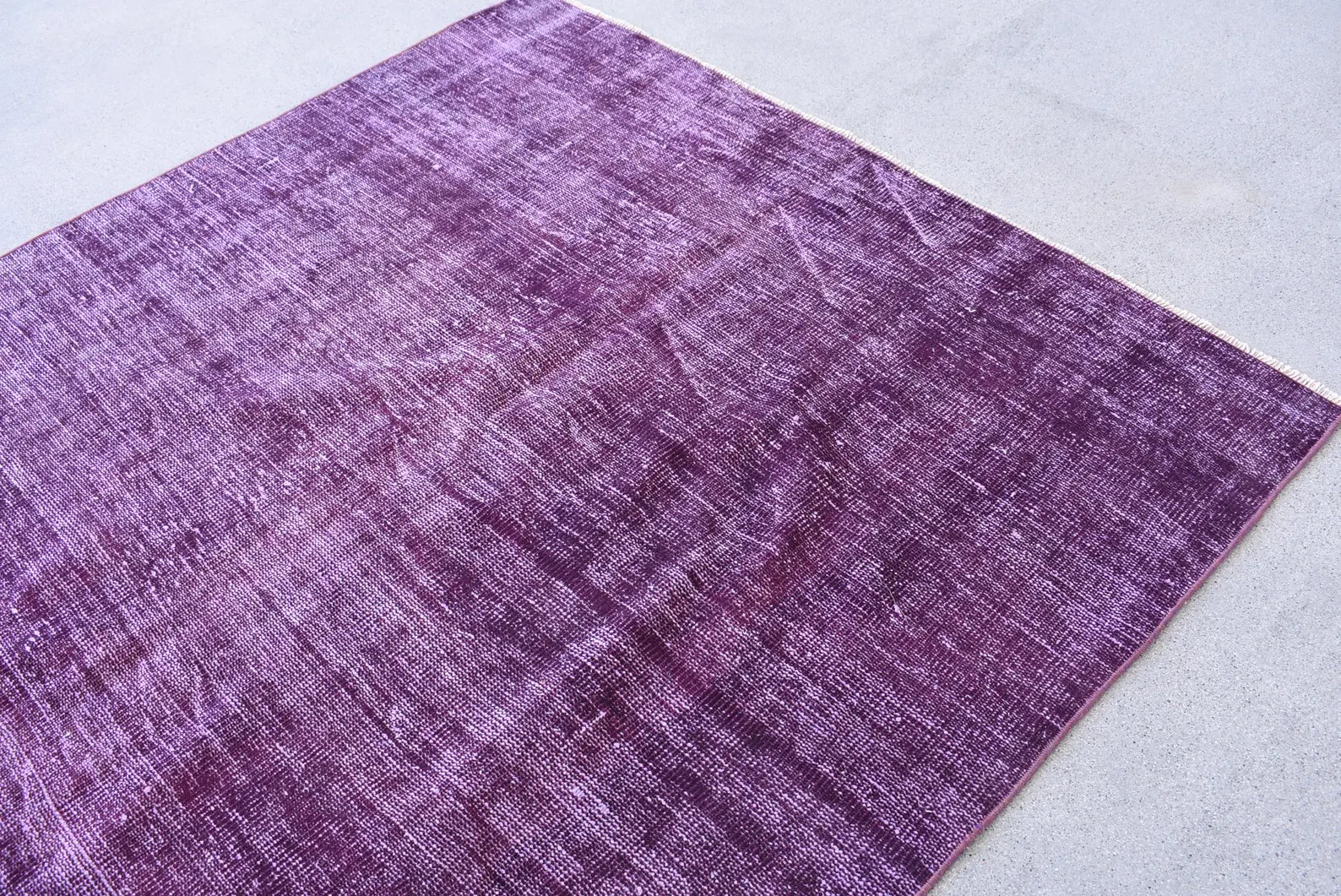 Vintage Turkish Accent Area rug 4.9 x 7.5 ft