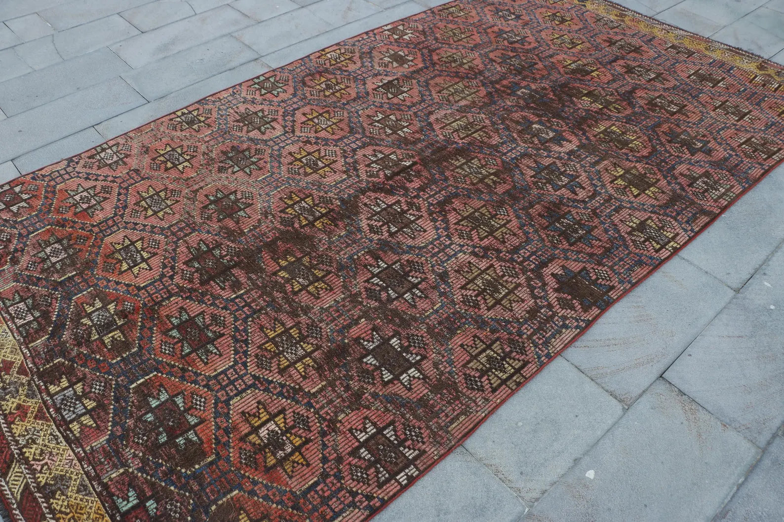 XL Vintage Turkish Accent Area Rug 5.7 x 11.1 ft