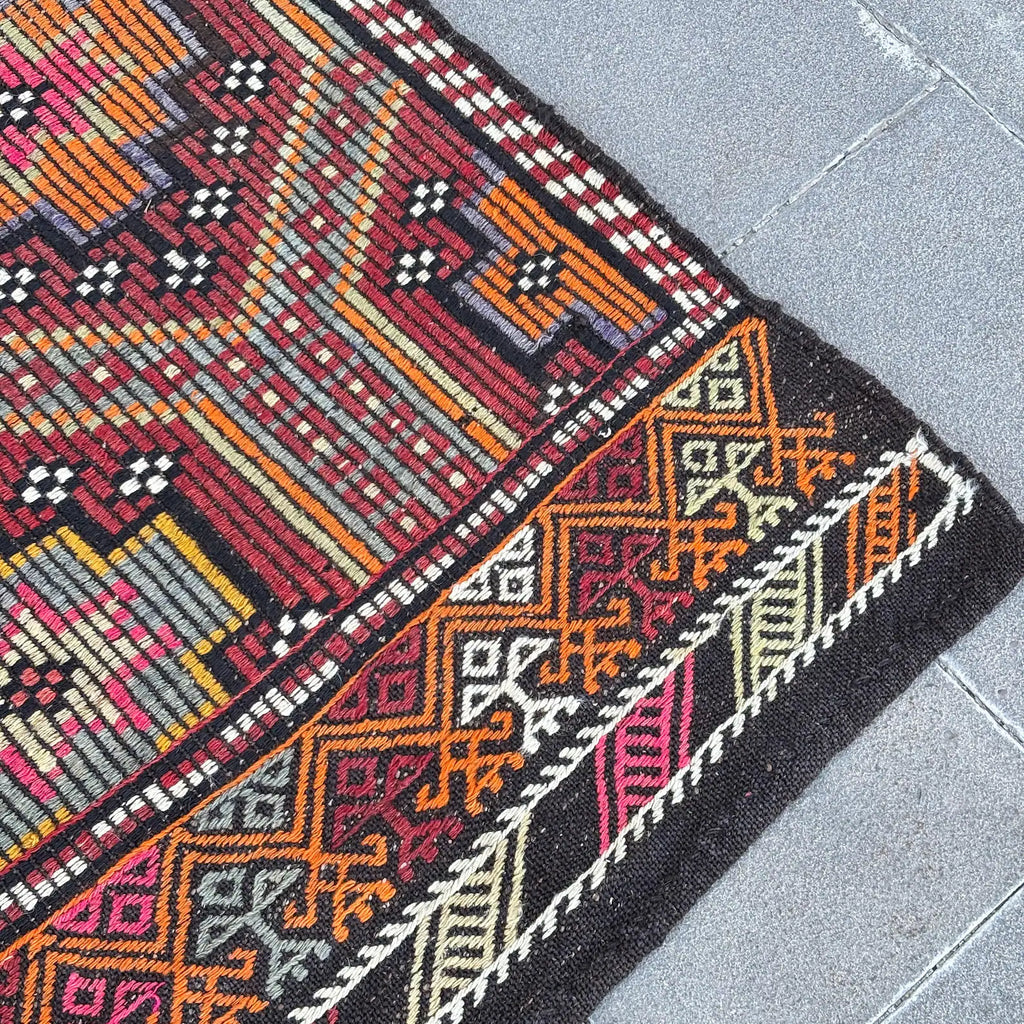 XL Vintage Turkish Accent Area rug 6.3 x 10.5 ft