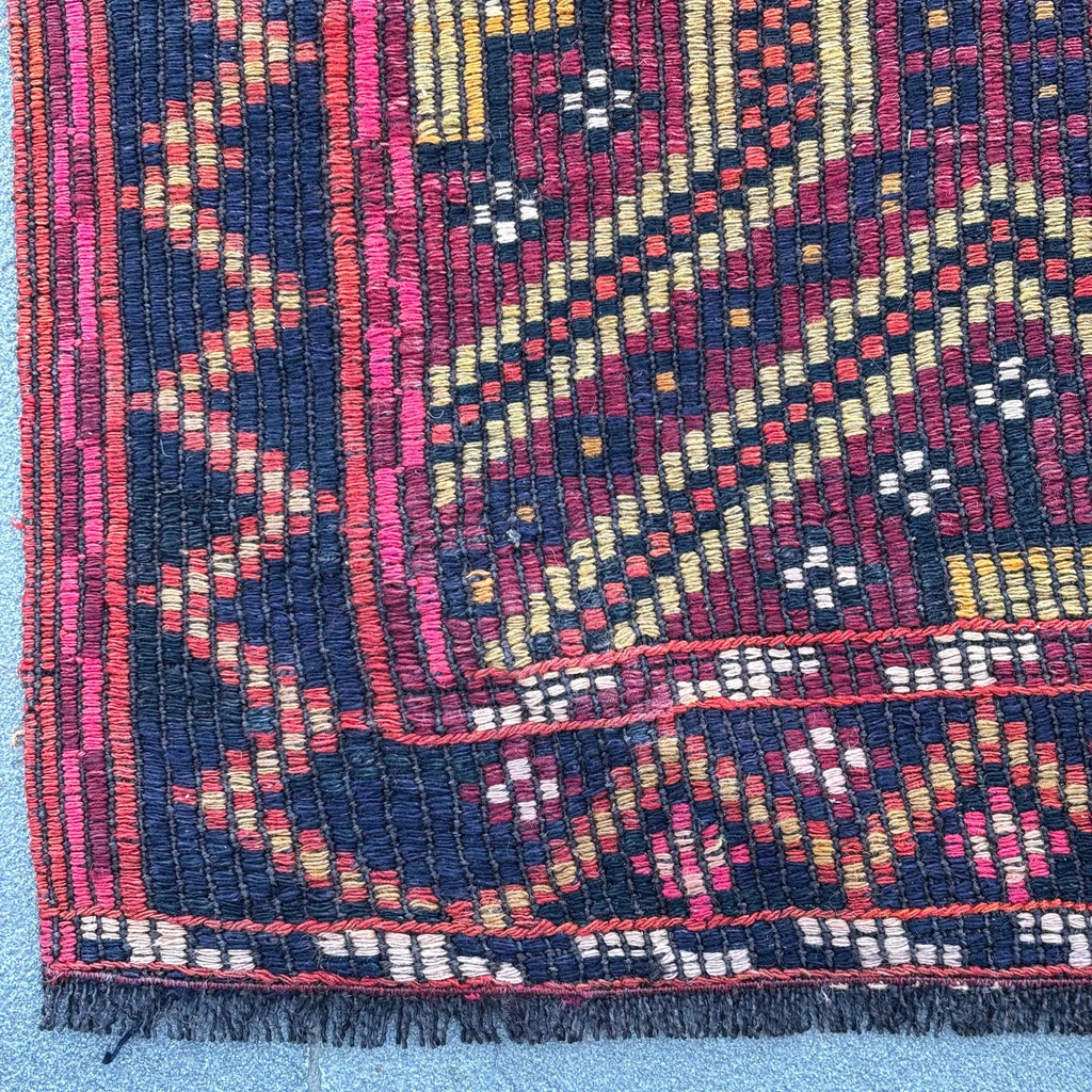 XL Vintage Turkish Accent Area Rug 6.4 x 9.4 ft
