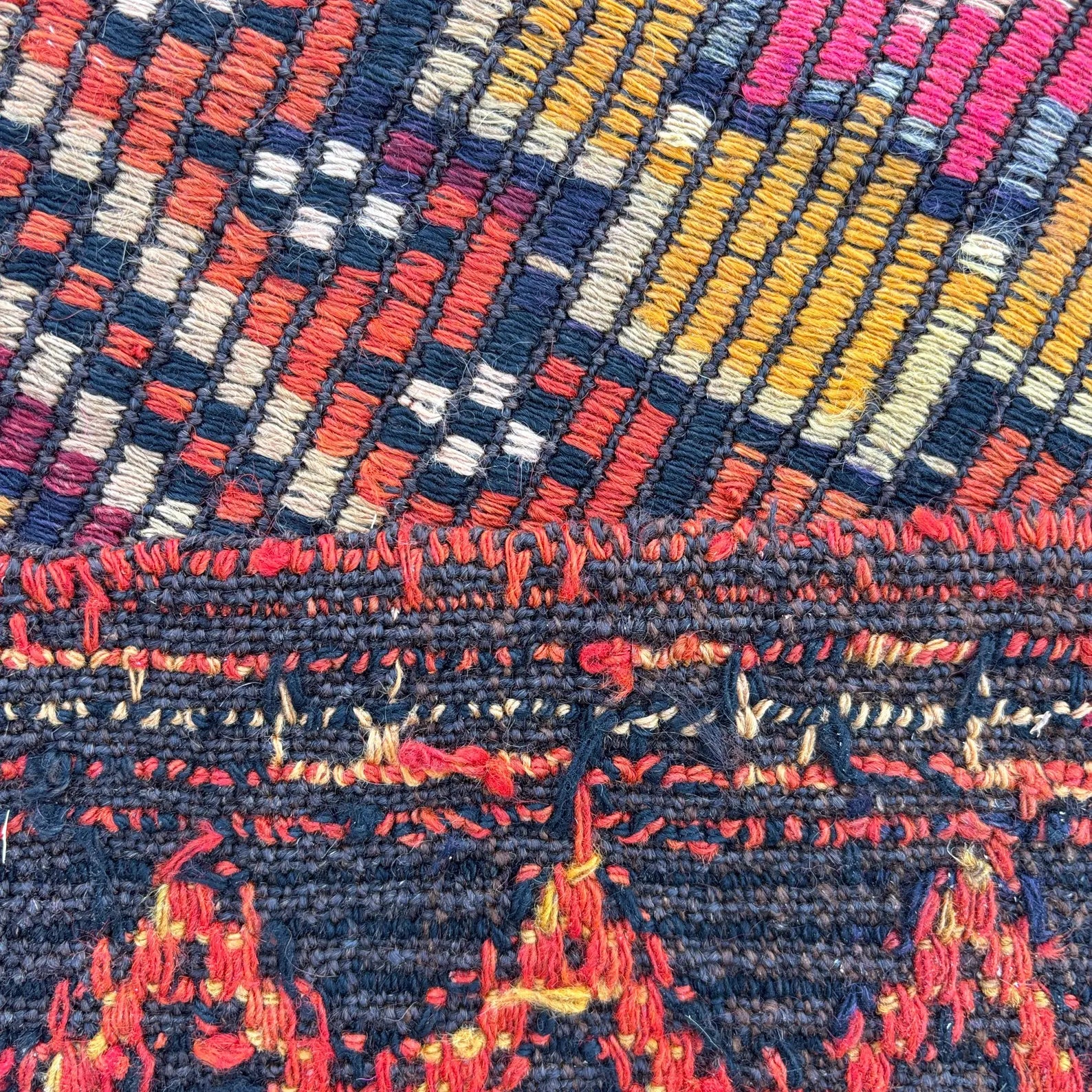 XL Vintage Turkish Accent Area Rug 6.4 x 9.4 ft