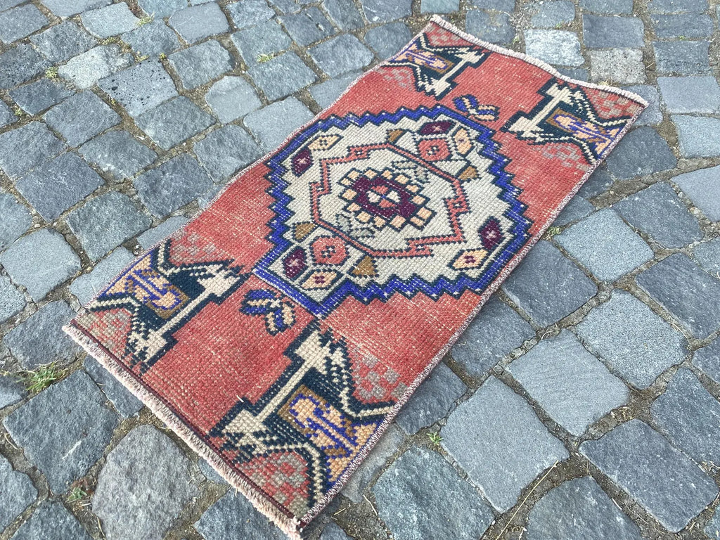 Vintage Turkish Mini Rug 1.3 x 2.5 ft