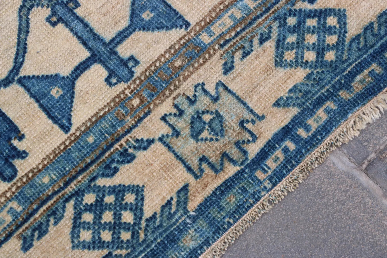 Vintage Turkish Accent Area rug 4 x 7.4 ft