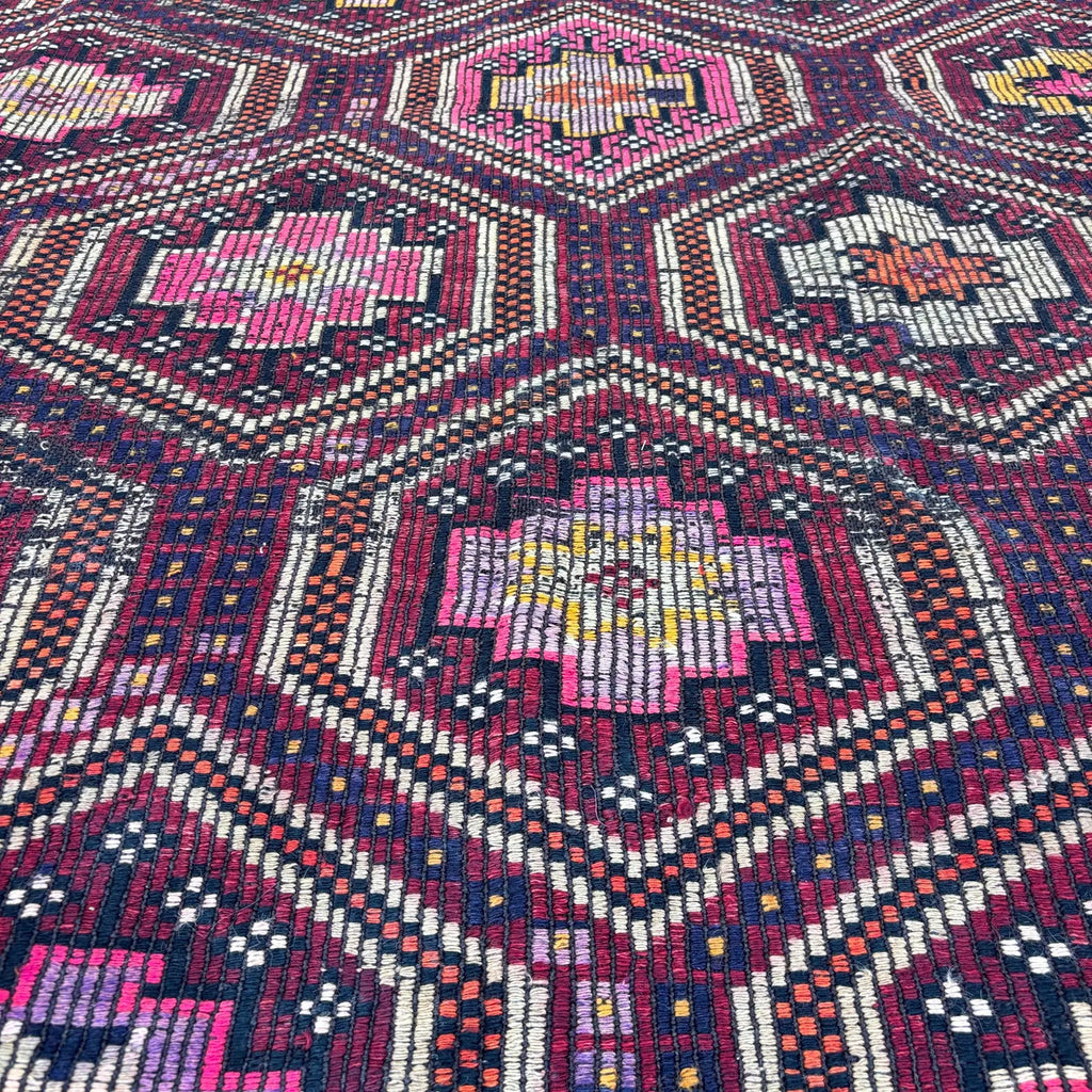 XL Vintage Turkish Accent Area Rug 6.4 x 9.4 ft