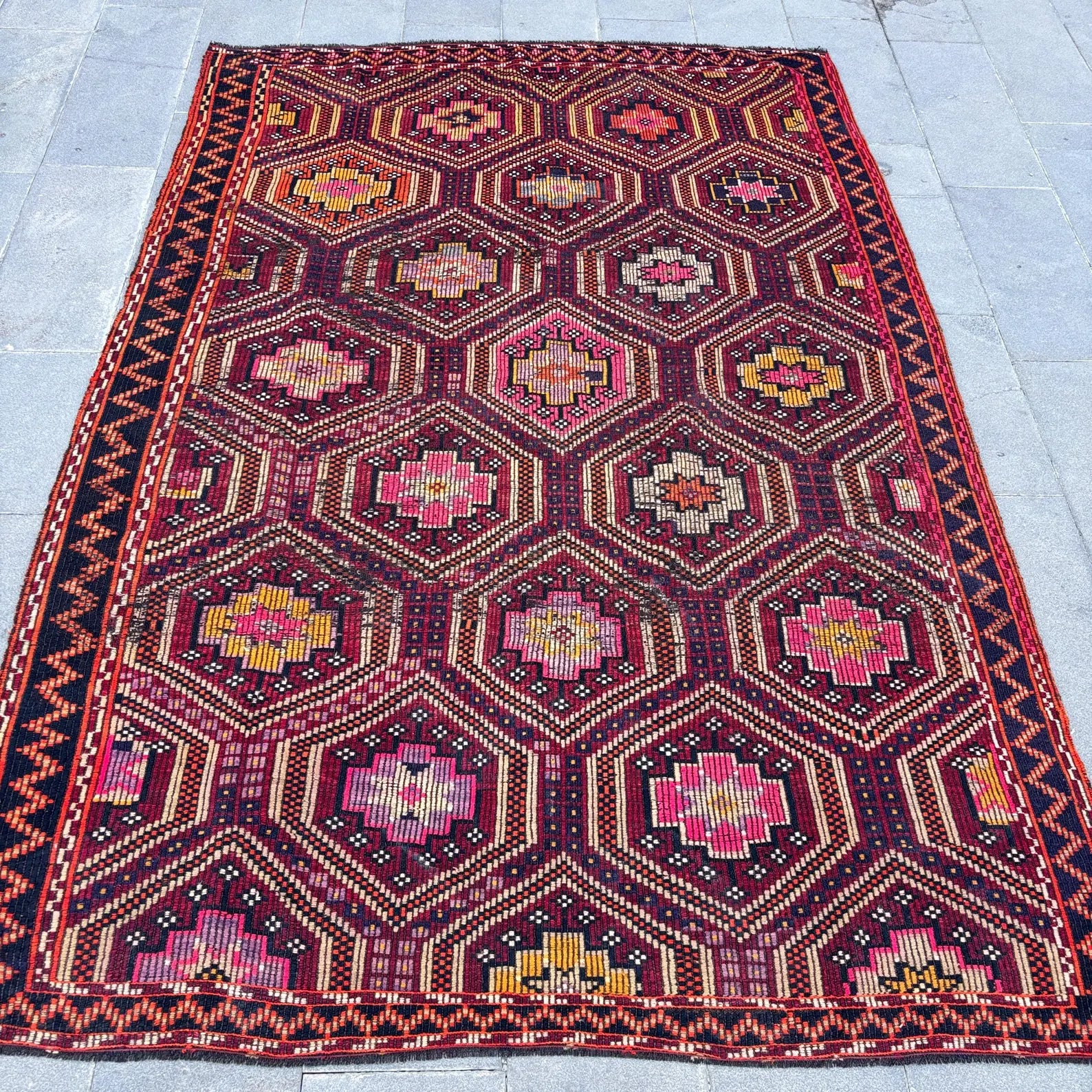 XL Vintage Turkish Accent Area Rug 6.4 x 9.4 ft