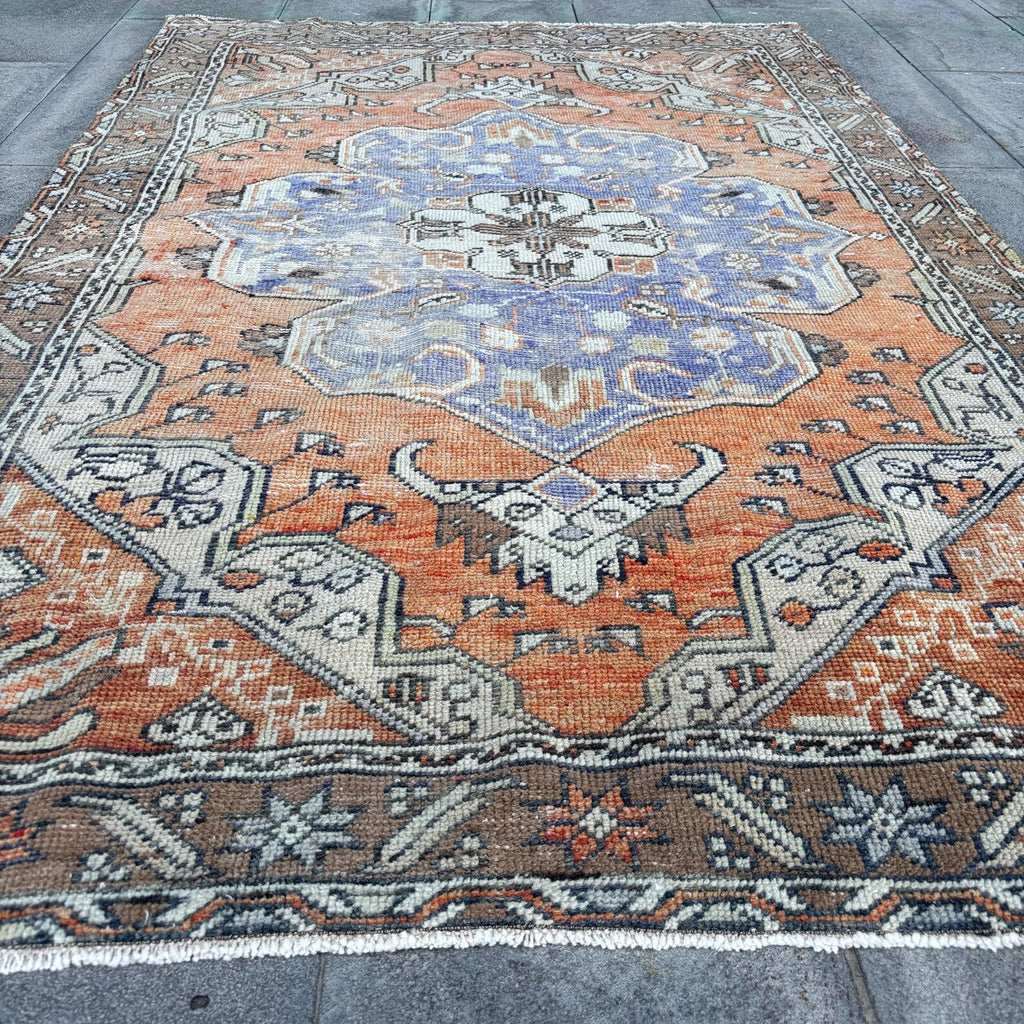 Vintage Turkish Accent Area rug 4.1 x 6.4 ft