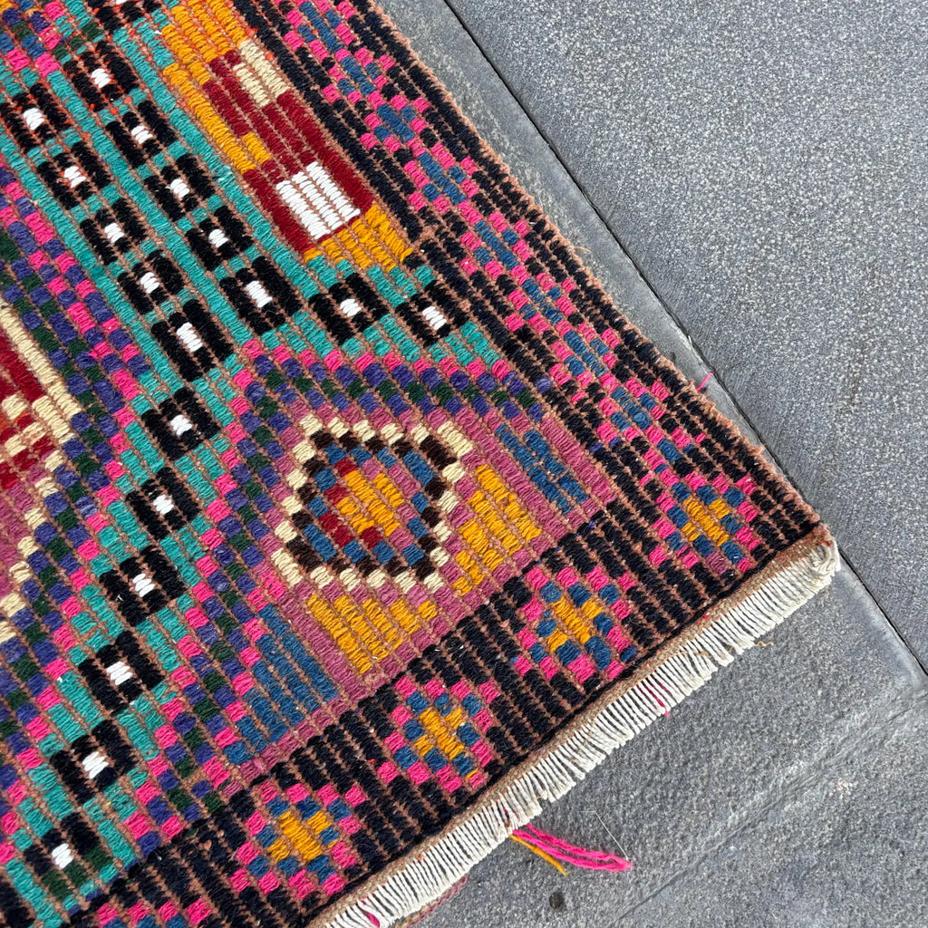 XL Vintage Turkish Accent Area rug 6.2 x 10.8 ft
