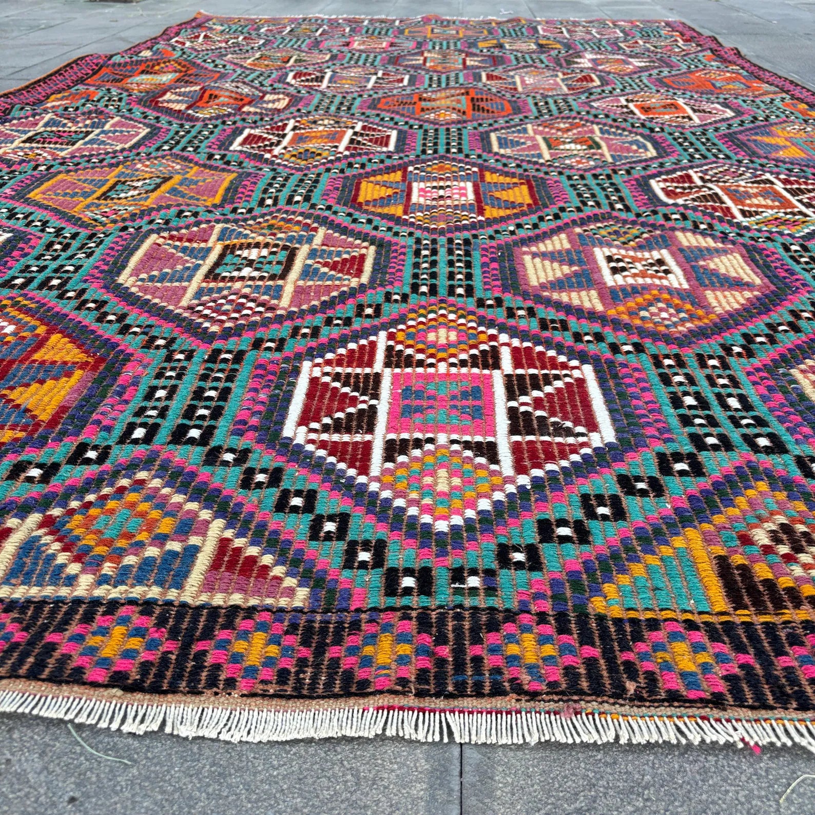 XL Vintage Turkish Accent Area rug 6.2 x 10.8 ft