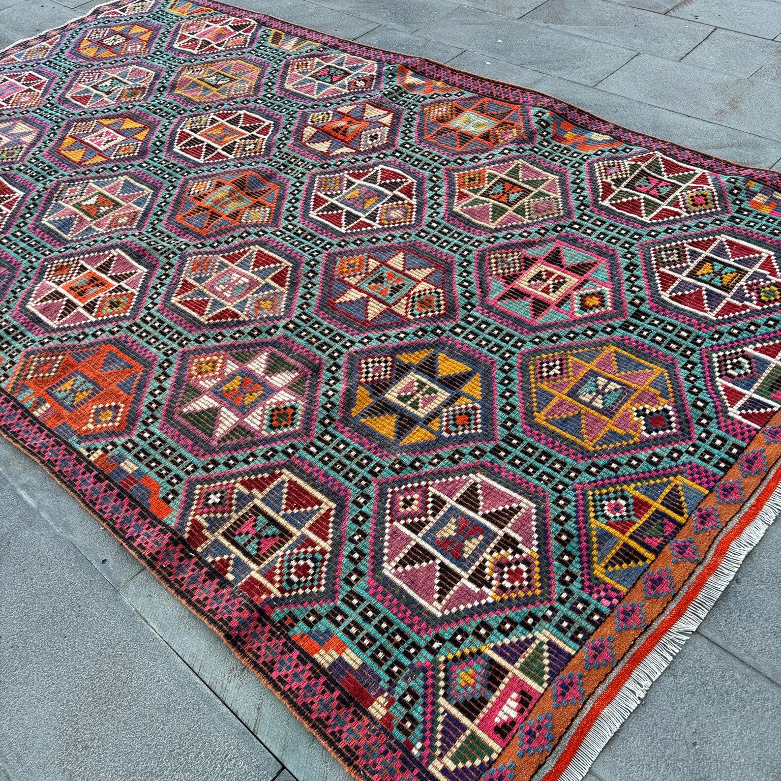 XL Vintage Turkish Accent Area rug 6.2 x 10.8 ft