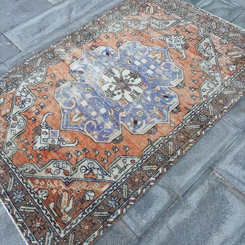 Vintage Turkish Accent Area rug 4.1 x 6.4 ft