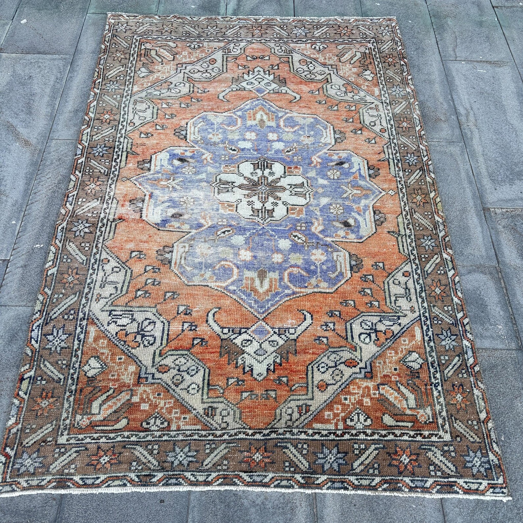 Vintage Turkish Accent Area rug 4.1 x 6.4 ft