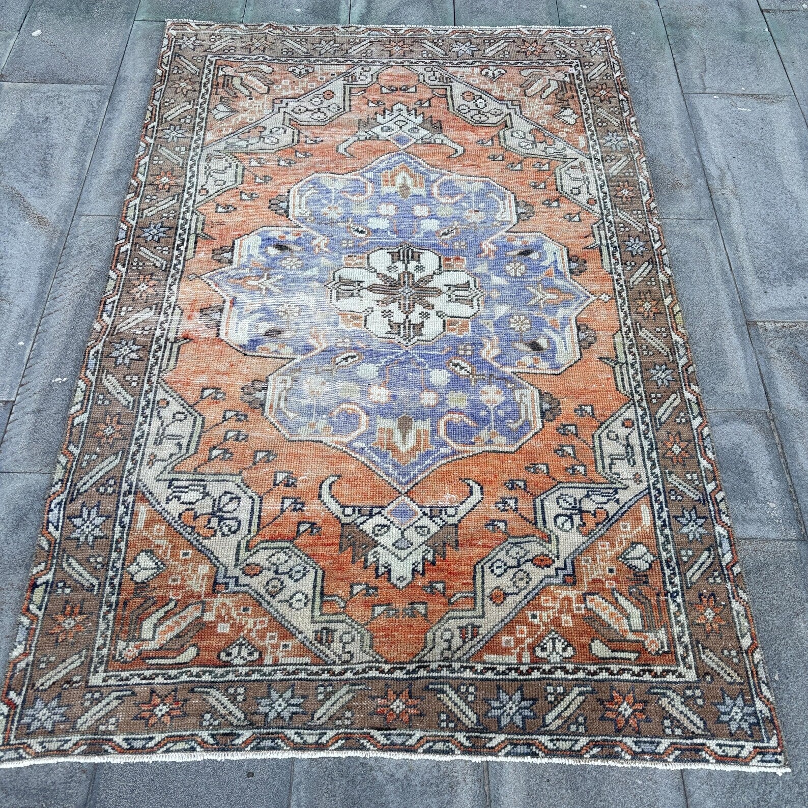 Vintage Turkish Accent Area rug 4.1 x 6.4 ft